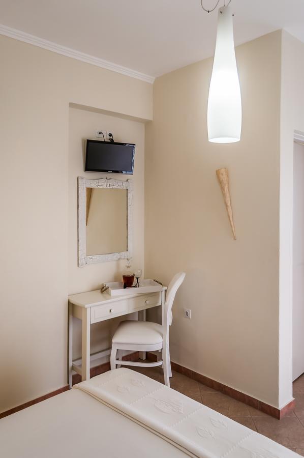 Oceanis Rooms Adamantas  Esterno foto